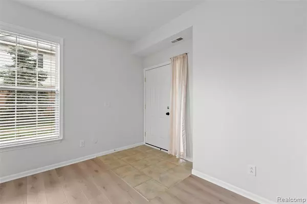 Canton, MI 48188,2323 Knollwood Drive