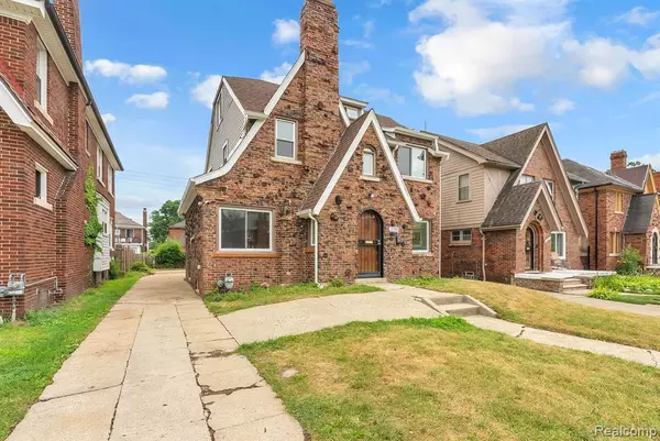 Detroit, MI 48221,17190 Santa Barbara Drive