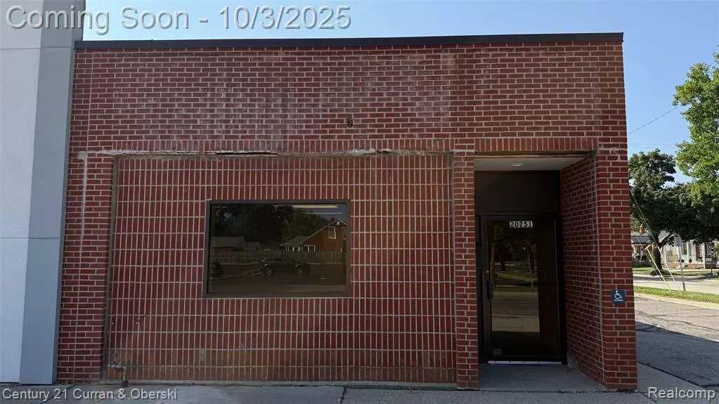20251 Carlysle Street, Dearborn, MI 48124