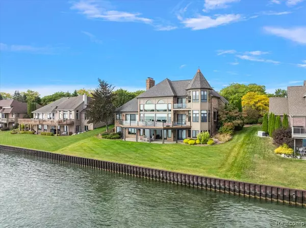 3705 Riverview Terrace N, East China, MI