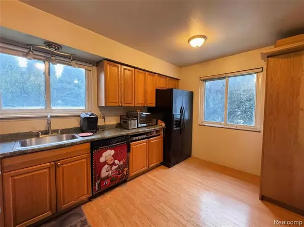 Rockwood, MI,32477 TRUMAN Road