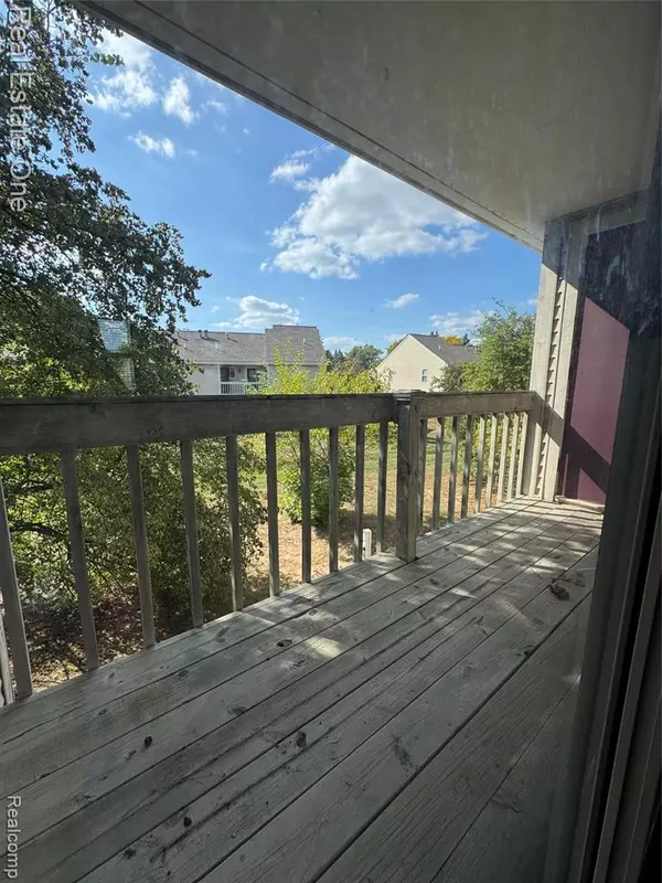 Rochester Hills, MI 48307,1579 Oneil Circle