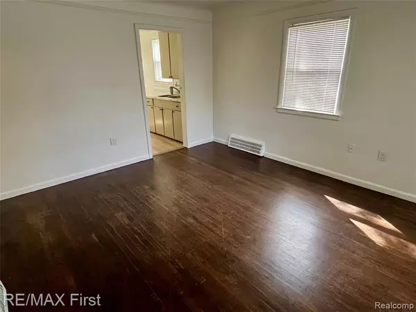 Pontiac, MI 48340,70 E Rutgers Avenue