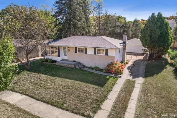 Milford, MI 48381,723 Sweetbriar