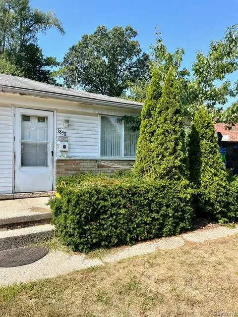 1858 Stieber Street, Westland, MI 48186