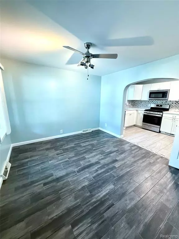 Hazel Park, MI 48030,23119 Melville Avenue