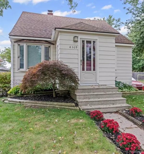 Waterford, MI 48329,4369 Richalva Court