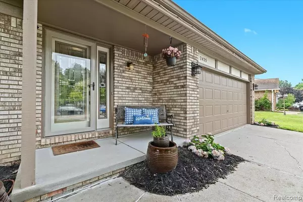 Canton, MI 48188,2435 Woodmont W Drive