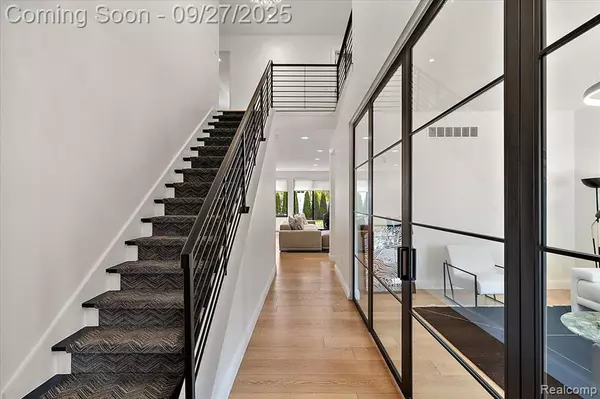 Royal Oak, MI 48073,4102 Woodland Avenue