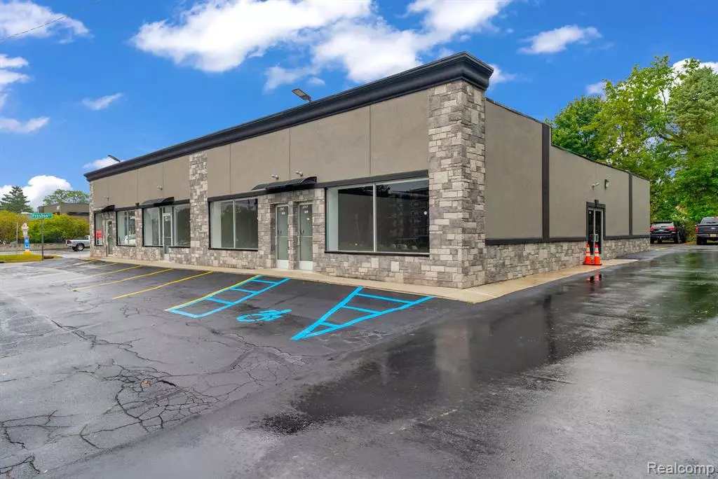 Waterford, MI 48328,2701 Elizabeth Lake, Suite 500