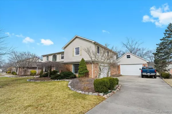 Grosse Ile, MI 48138,8842 THORNTREE Drive