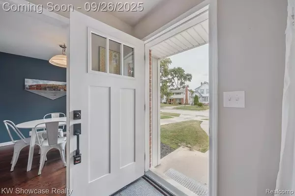 Royal Oak, MI 48073,2425 N Wilson Avenue