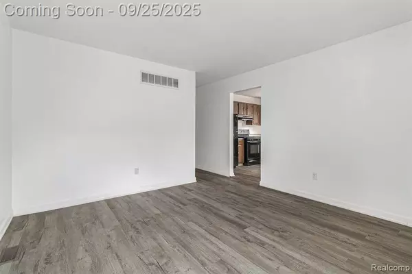 Hazel Park, MI 48030,751 E Maxlow Avenue