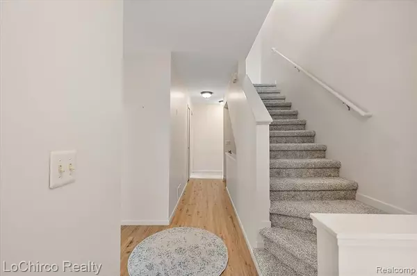 Rochester Hills, MI 48307,733 Hamilton Court