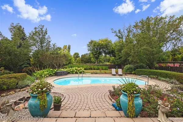 Rochester Hills, MI 48307,3437 Cascade Circle