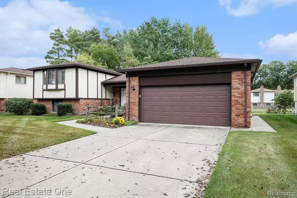 Troy, MI 48085,5982 Slate Drive