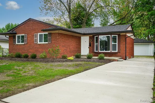 Roseville, MI 48066,30644 HAYES Road