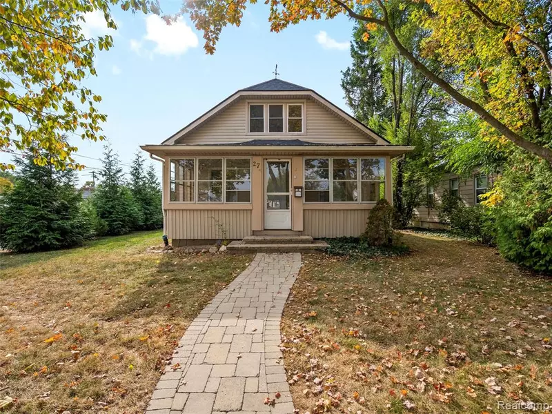 27 Nakota Street, Clawson, MI