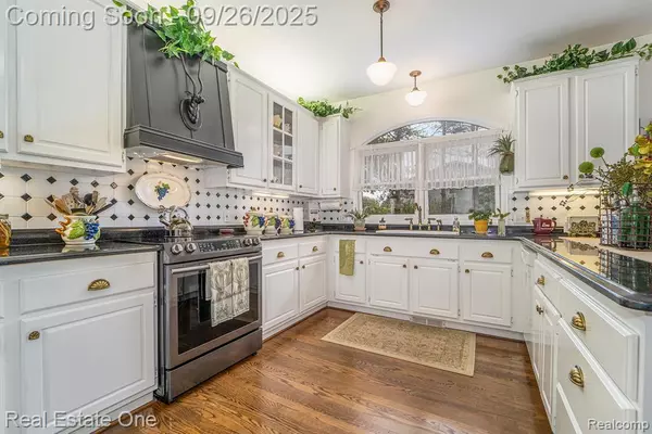 Troy, MI 48085,6764 Redford Circle