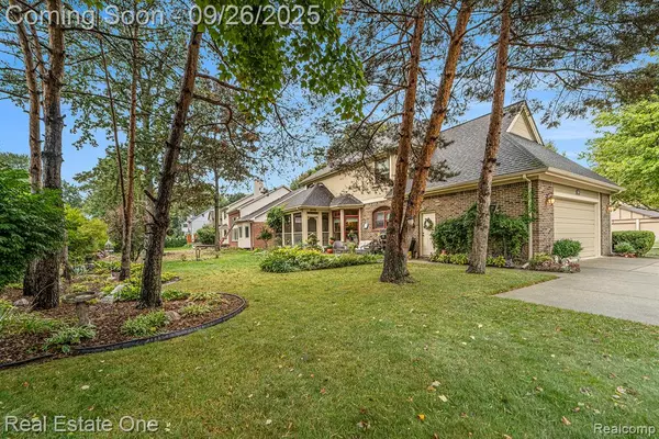 Troy, MI 48085,6764 Redford Circle