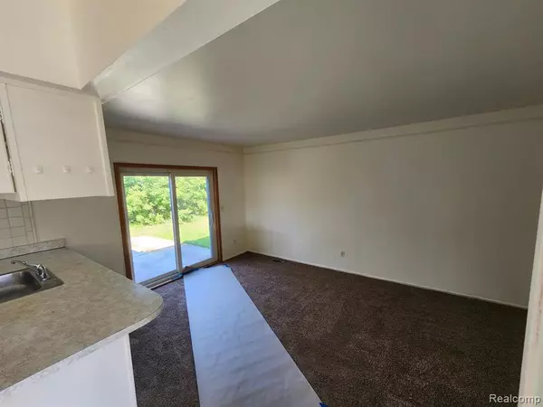 Sterling Heights, MI 48312,34185 Old Forge Court