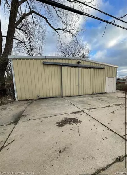 7889 Telegraph Road, Taylor, MI