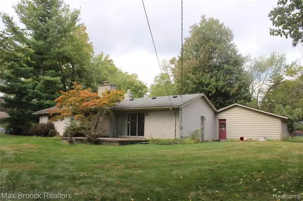 Bloomfield Hills, MI 48301,423 Dalebrook Lane