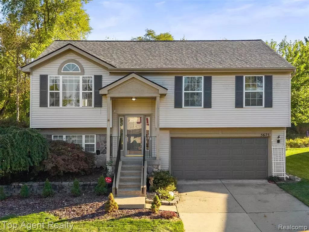 Waterford, MI 48327,5675 Millpointe Drive