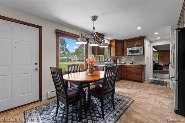 Troy, MI 48084,192 Kirk Lane Drive