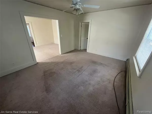 Grosse Pointe, MI 48230,511 Saint Clair Street