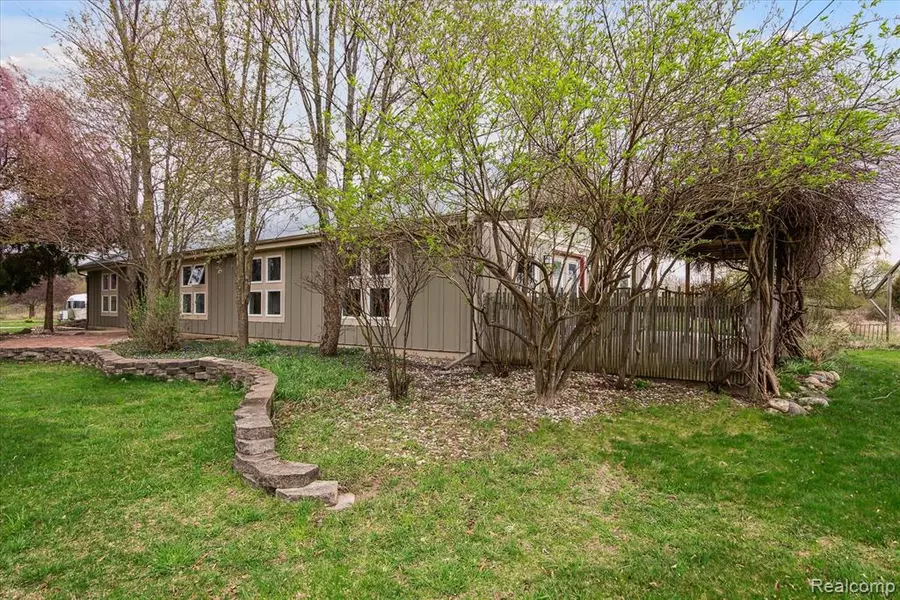 7830 WEBSTER CHURCH Road, Whitmore Lake, MI 48189
