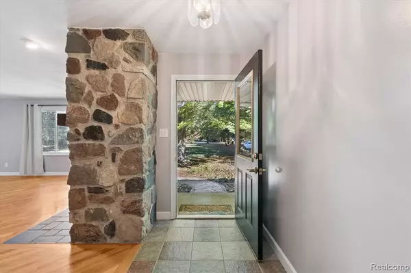 Howell, MI 48843,2860 E Coon Lake Road