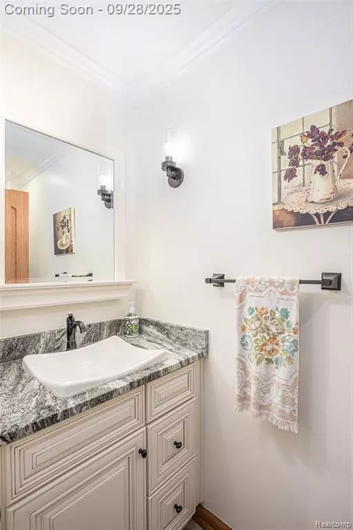 Grand Blanc, MI 48439,6138 Natures Cove