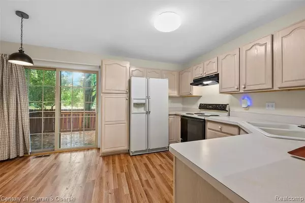 Dearborn Heights, MI 48127,9 Canfield Circle