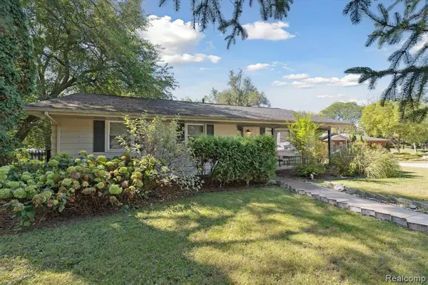 Van Buren, MI 48111,12900 Lake Point Pass