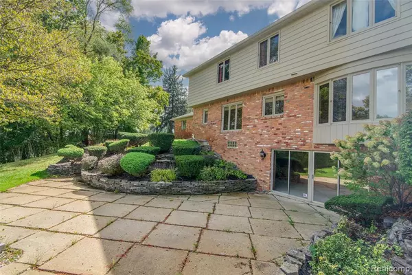 Farmington Hills, MI 48334,29020 Wellington Street