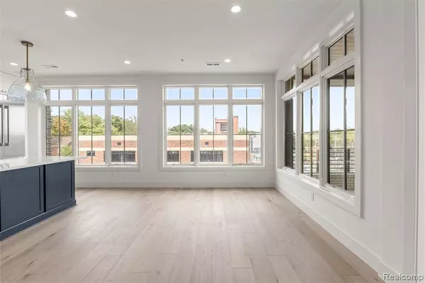 Northville, MI 48167,156 N Center Unit 301