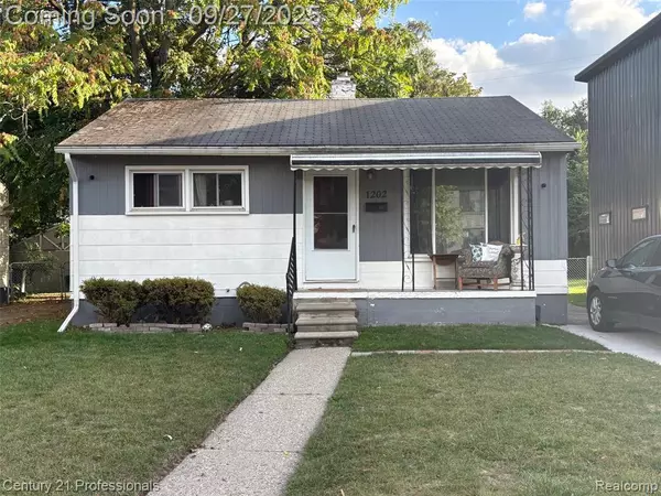 1202 E George Avenue, Hazel Park, MI 48030
