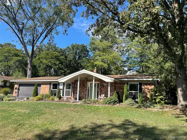 8981 Devon Drive, Shelby Twp, MI 48317