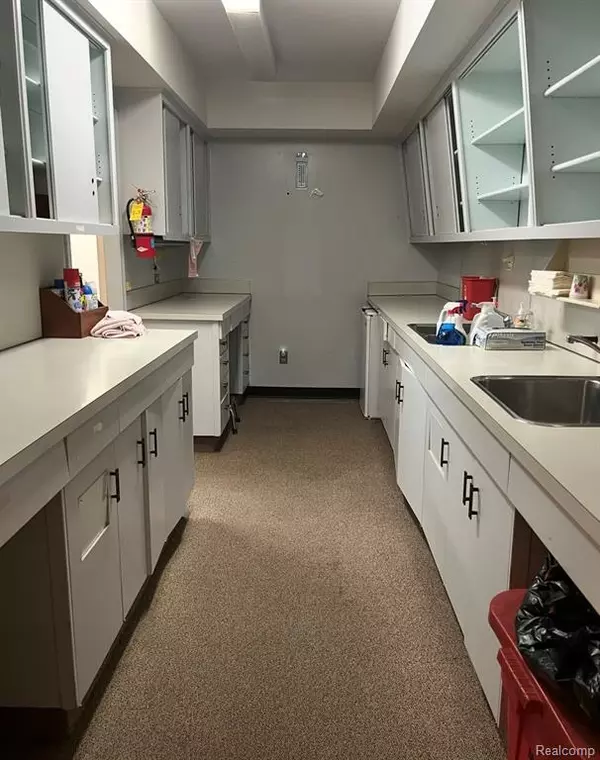 Lincoln Park, MI 48146,3180 Fort Street