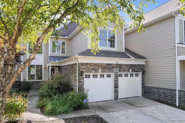 Novi, MI,25844 Island Lake Drive