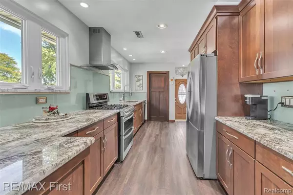 Saint Clair Shores, MI 48082,23134 Detour Street