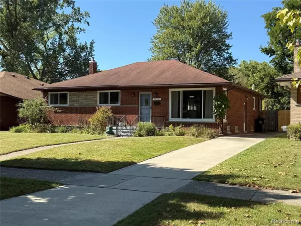 24051 Rensselaer Street, Oak Park, MI 48237