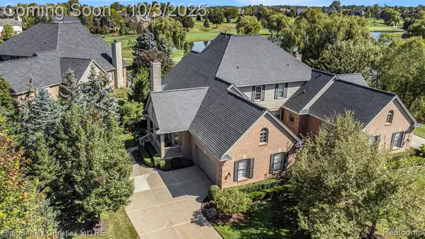 23710 Spy Glass Hill North, South Lyon, MI 48178