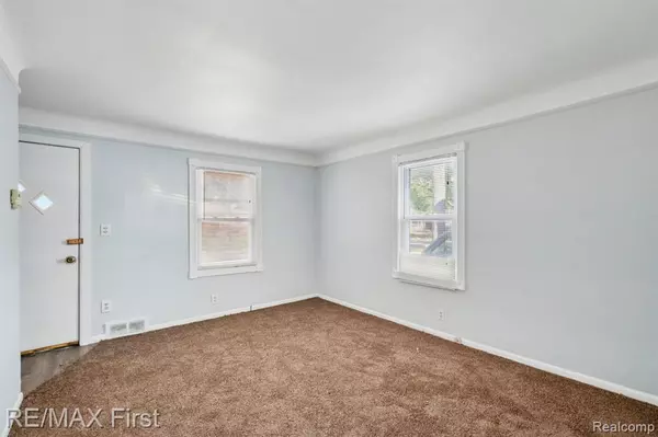 Hazel Park, MI 48030,419 W Bernhard Avenue