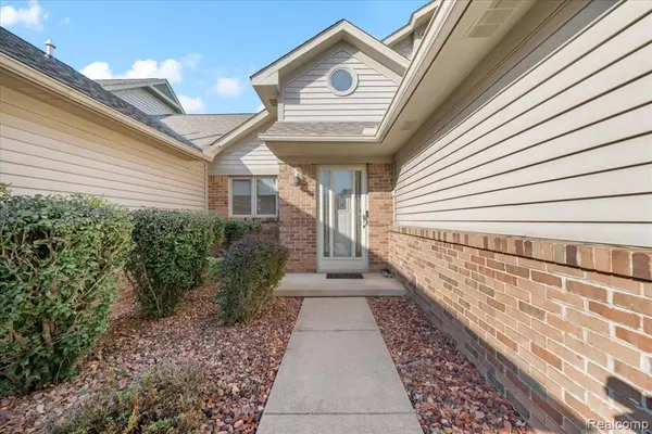 Wayne, MI 48184,3018 Rivers Edge N Drive