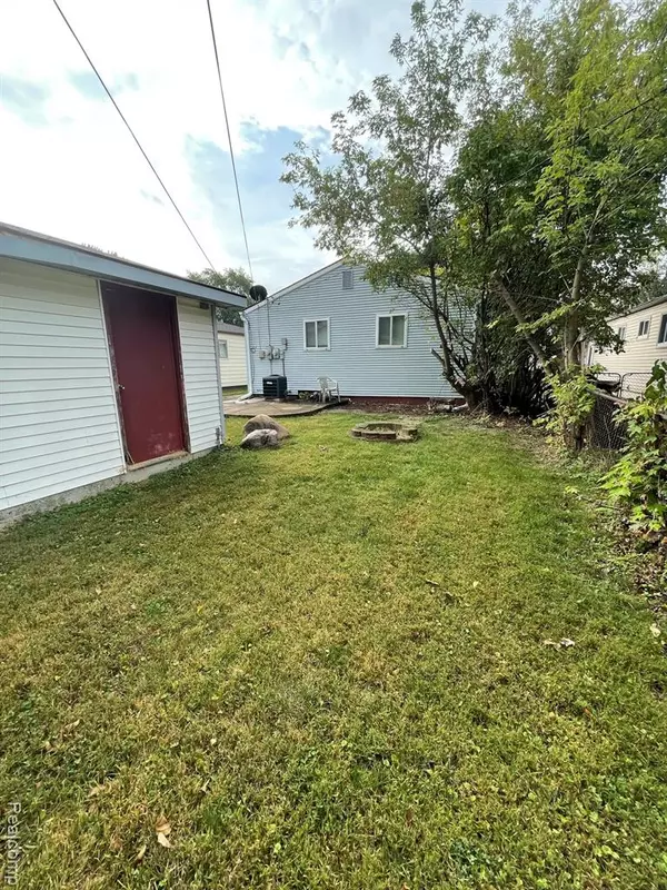 Clinton Twp, MI 48035,20215 Woodward Street