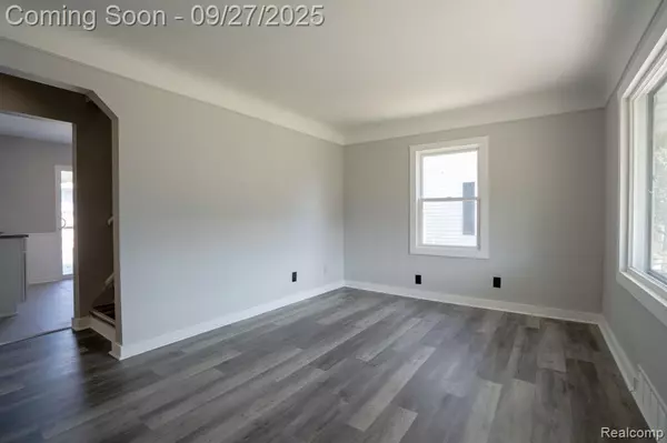 Saint Clair Shores, MI 48080,19813 Rosedale Street
