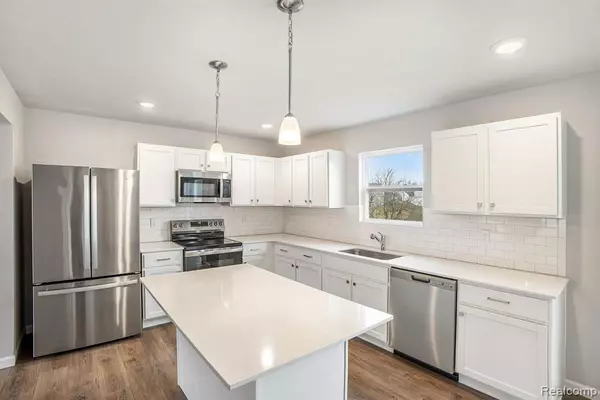 Grand Blanc, MI 48439,7012 Marigold Court