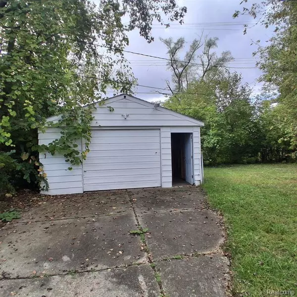 Inkster, MI 48141,1338 Helen Street